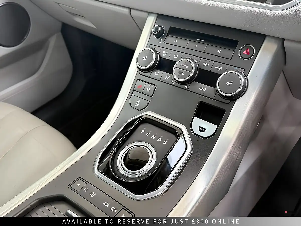 Used 2015 Land Rover Range Rover Evoque Dynamic Grey - Interior and Exterior details 12