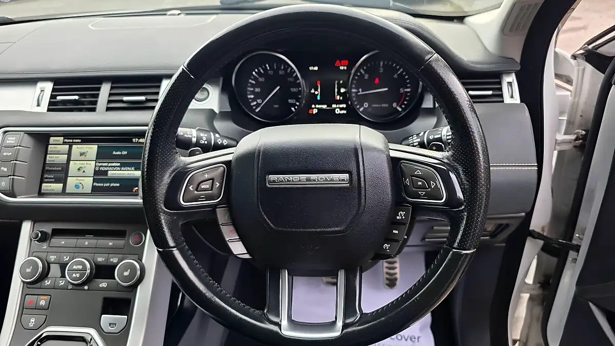 Used 2015 Land Rover Range Rover Evoque Dynamic - Interior and Exterior details 13