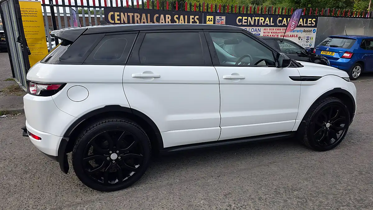 Used 2015 Land Rover Range Rover Evoque Dynamic - Interior and Exterior details 8