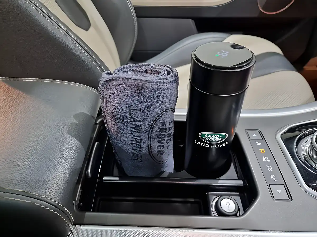 Used 2015 Land Rover Range Rover Evoque Dynamic Lux Aintree Green - Interior and Exterior details 11