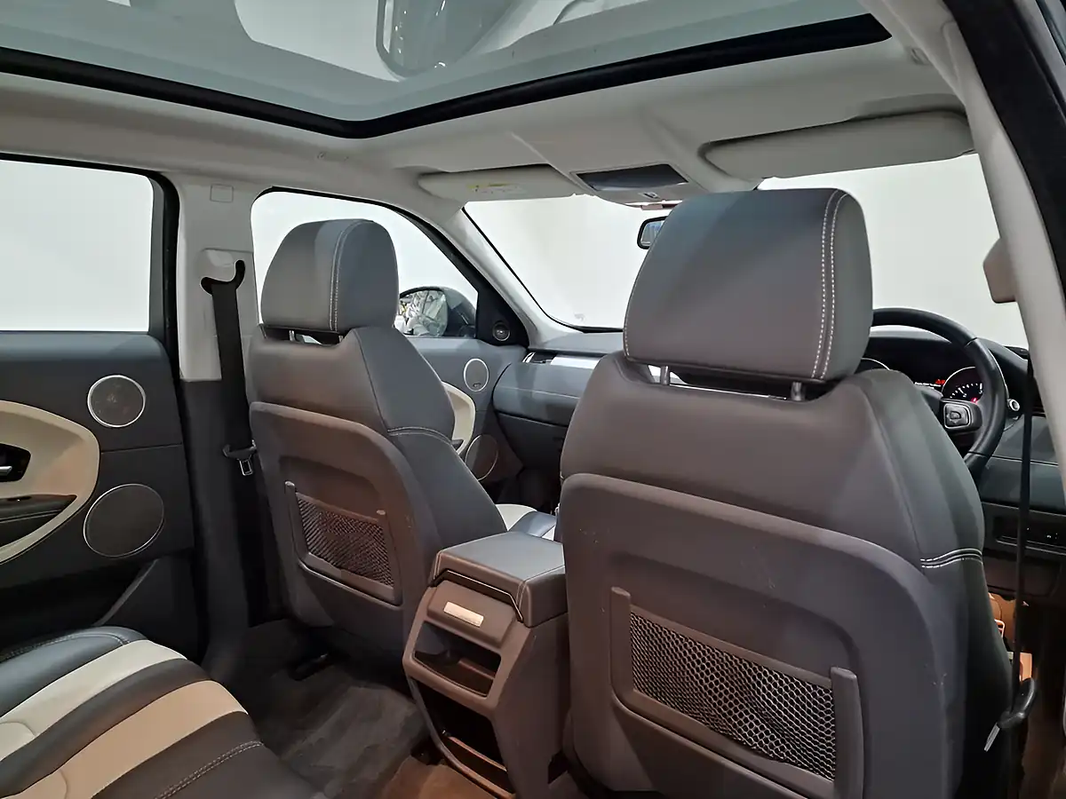 Used 2015 Land Rover Range Rover Evoque Dynamic Lux Aintree Green - Interior and Exterior details 15