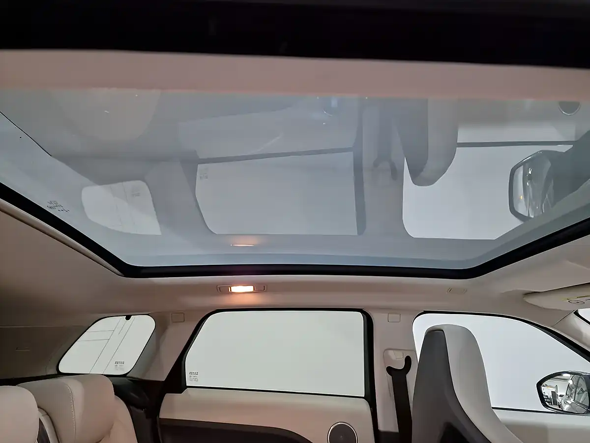 Used 2015 Land Rover Range Rover Evoque Dynamic Lux Brown - Interior and Exterior details 10