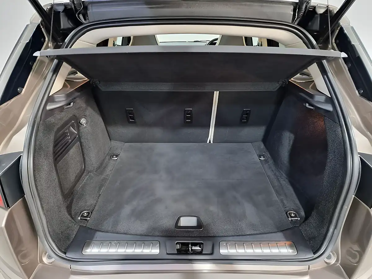 Used 2015 Land Rover Range Rover Evoque Dynamic Lux Brown - Interior and Exterior details 11