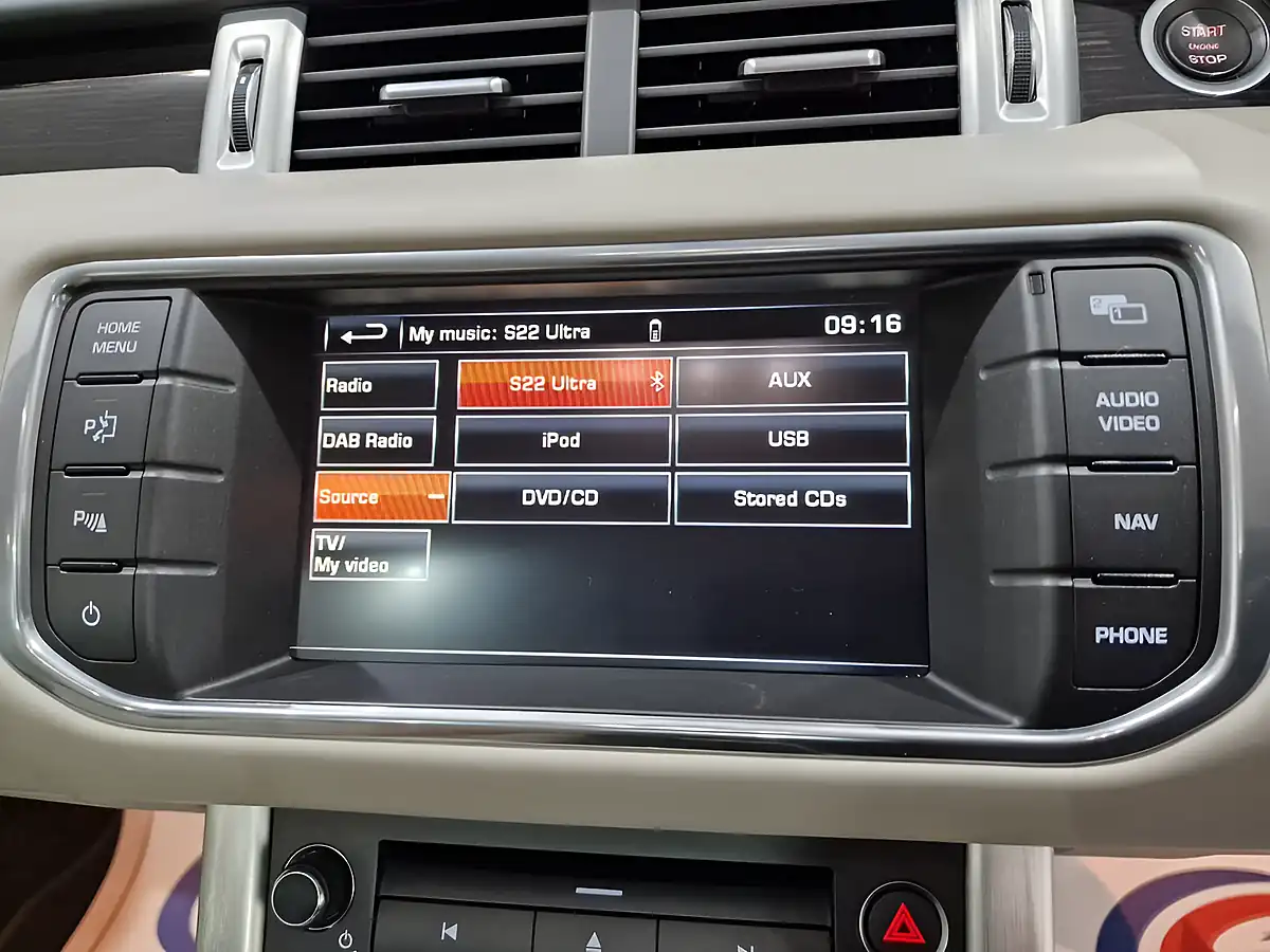 Used 2015 Land Rover Range Rover Evoque Dynamic Lux Brown - Interior and Exterior details 12