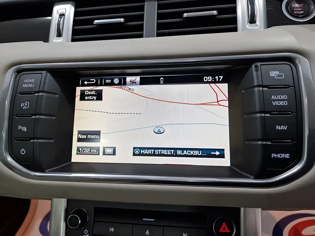 Used 2015 Land Rover Range Rover Evoque Dynamic Lux Brown - Interior and Exterior details 13