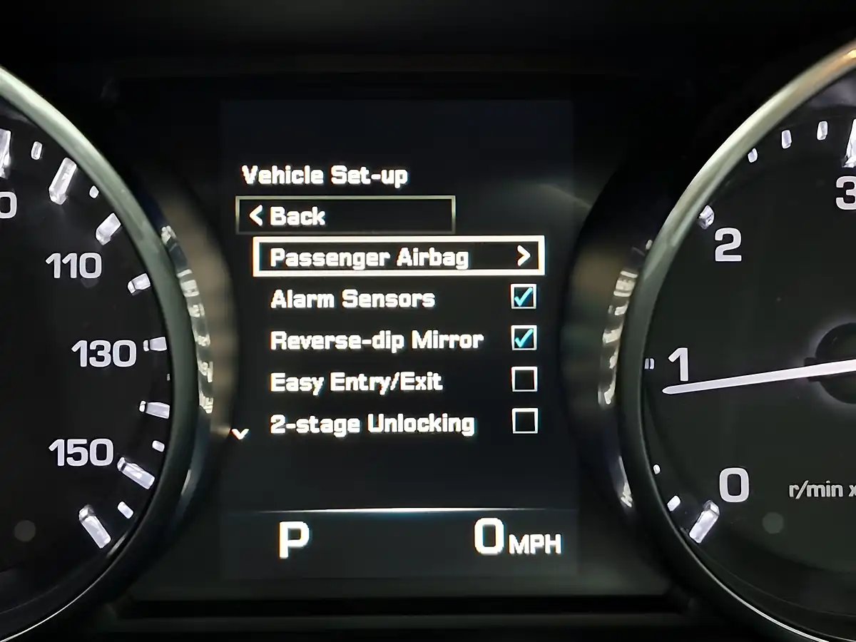 Used 2015 Land Rover Range Rover Evoque Dynamic Lux Brown - Interior and Exterior details 17