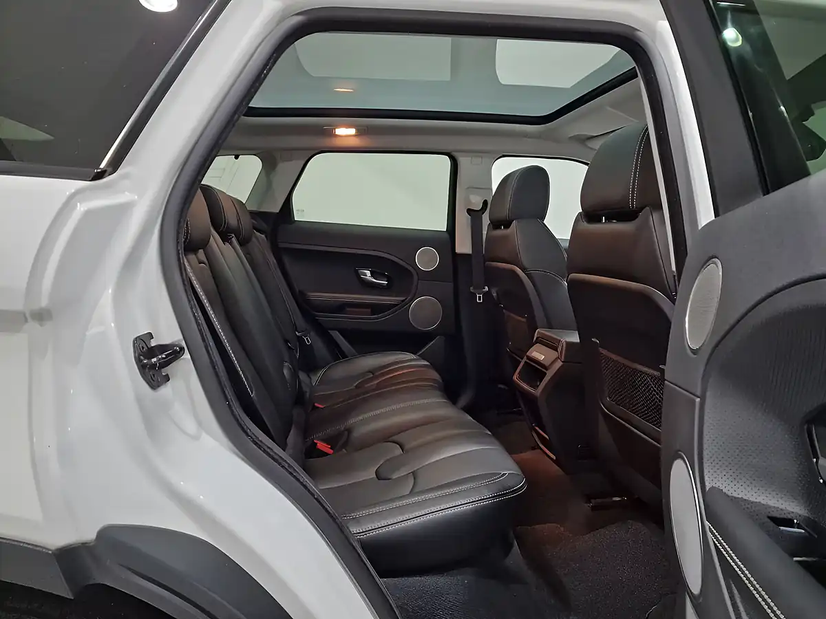 Used 2015 Land Rover Range Rover Evoque Dynamic Lux Fuji White - Interior and Exterior details 12