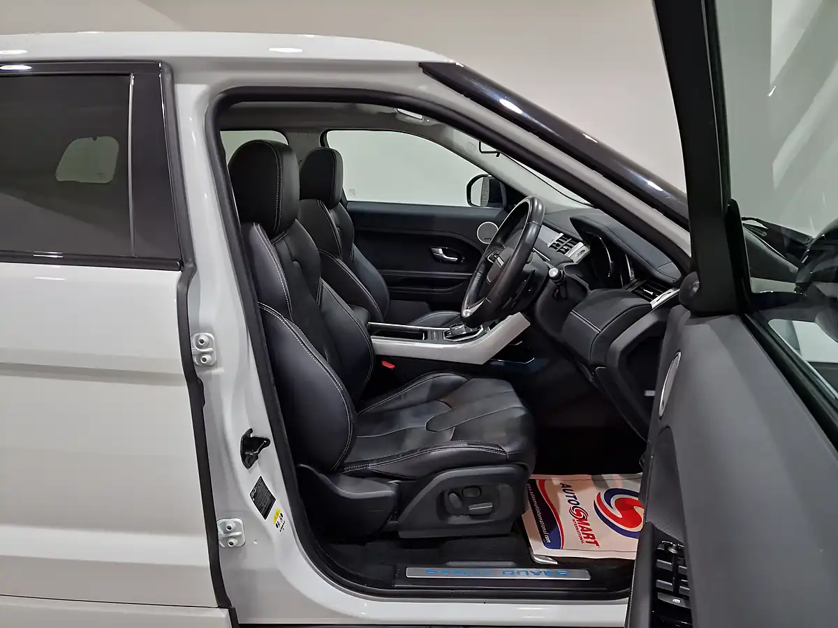Used 2015 Land Rover Range Rover Evoque Dynamic Lux Fuji White - Interior and Exterior details 9