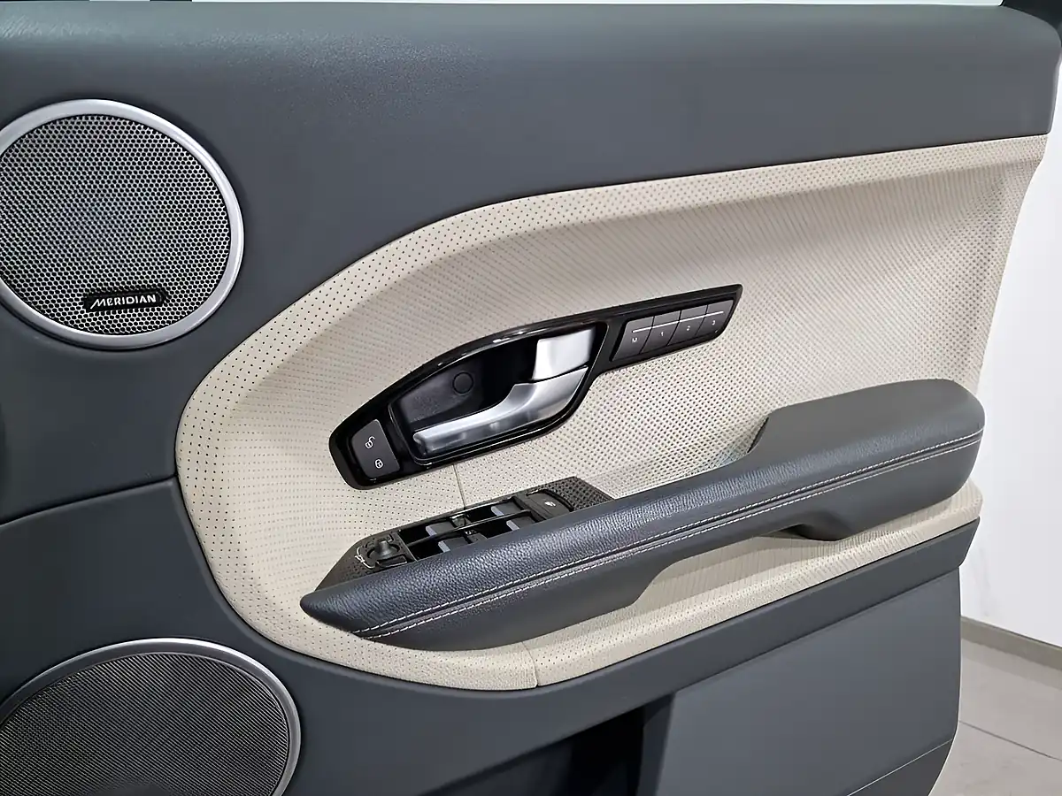 Used 2015 Land Rover Range Rover Evoque Dynamic Lux Grey - Interior and Exterior details 18