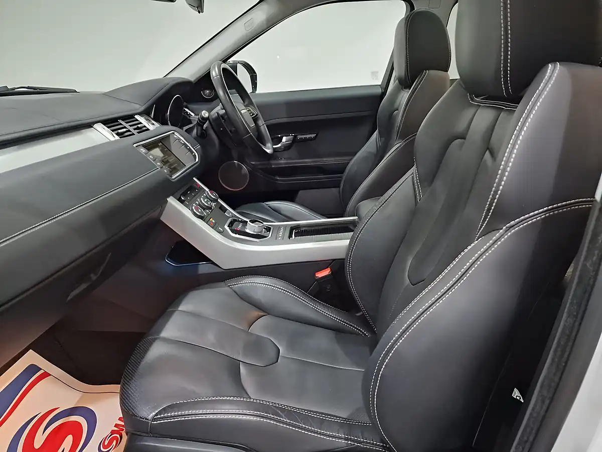 Used 2015 Land Rover Range Rover Evoque Dynamic Lux White - Interior and Exterior details 10