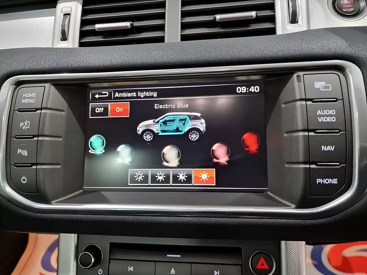 Used 2015 Land Rover Range Rover Evoque Dynamic Lux White - Interior and Exterior details 14