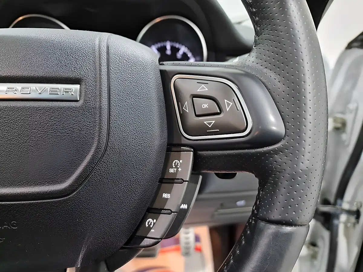 Used 2015 Land Rover Range Rover Evoque Dynamic Lux White - Interior and Exterior details 15