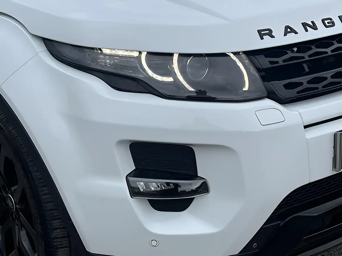 Used 2015 Land Rover Range Rover Evoque Dynamic Luxury Fuji White - Interior and Exterior details 14