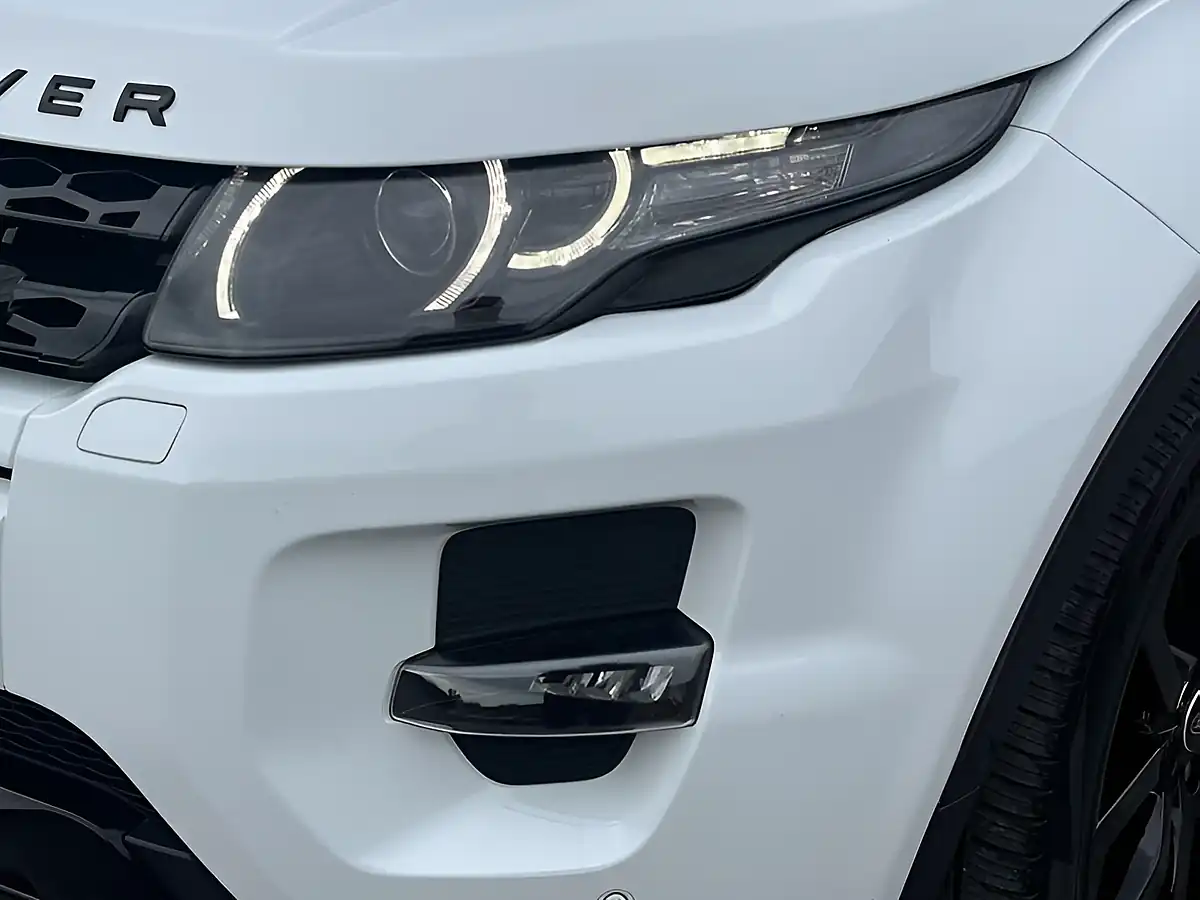 Used 2015 Land Rover Range Rover Evoque Dynamic Luxury Fuji White - Interior and Exterior details 15