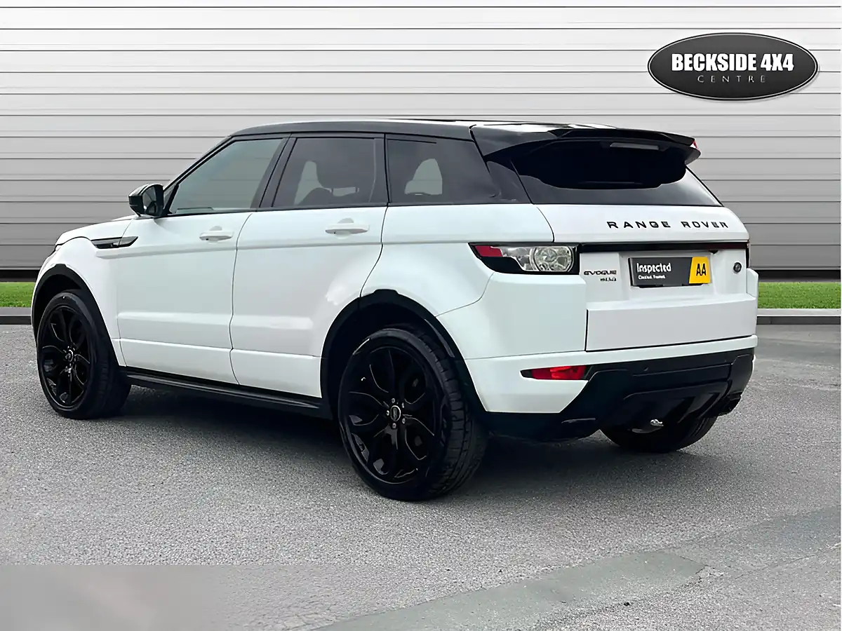 Used 2015 Land Rover Range Rover Evoque Dynamic Luxury Fuji White - Interior and Exterior details 7
