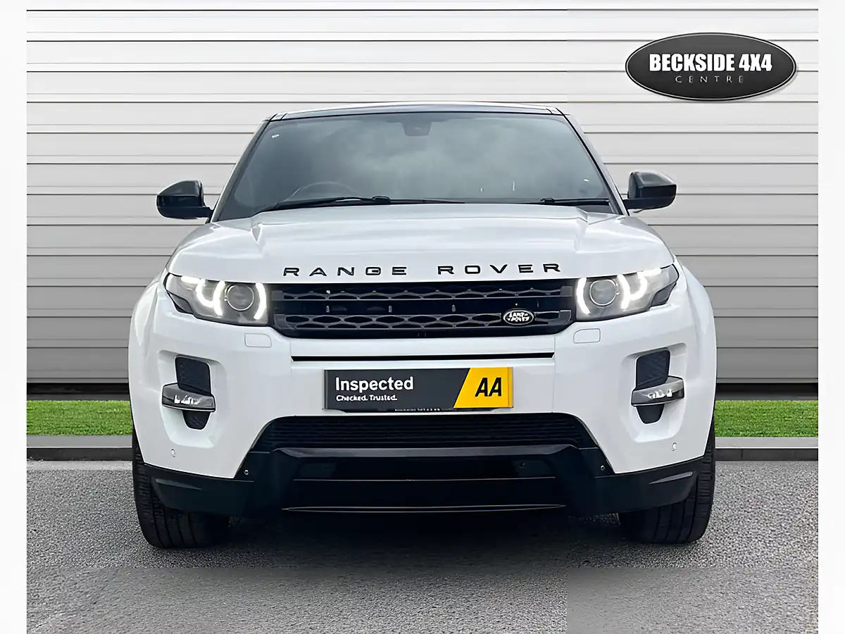 Used 2015 Land Rover Range Rover Evoque Dynamic Luxury Fuji White - Interior and Exterior details 8