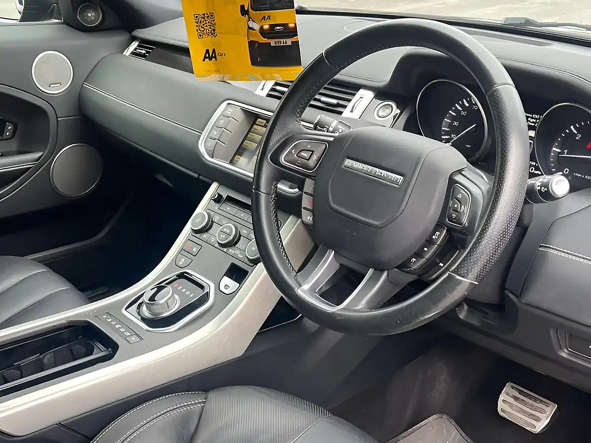 Used 2015 Land Rover Range Rover Evoque Dynamic Luxury Santorini Black - Interior and Exterior details 16