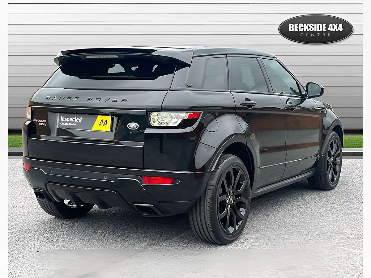 Used 2015 Land Rover Range Rover Evoque Dynamic Luxury Santorini Black - Interior and Exterior details 4