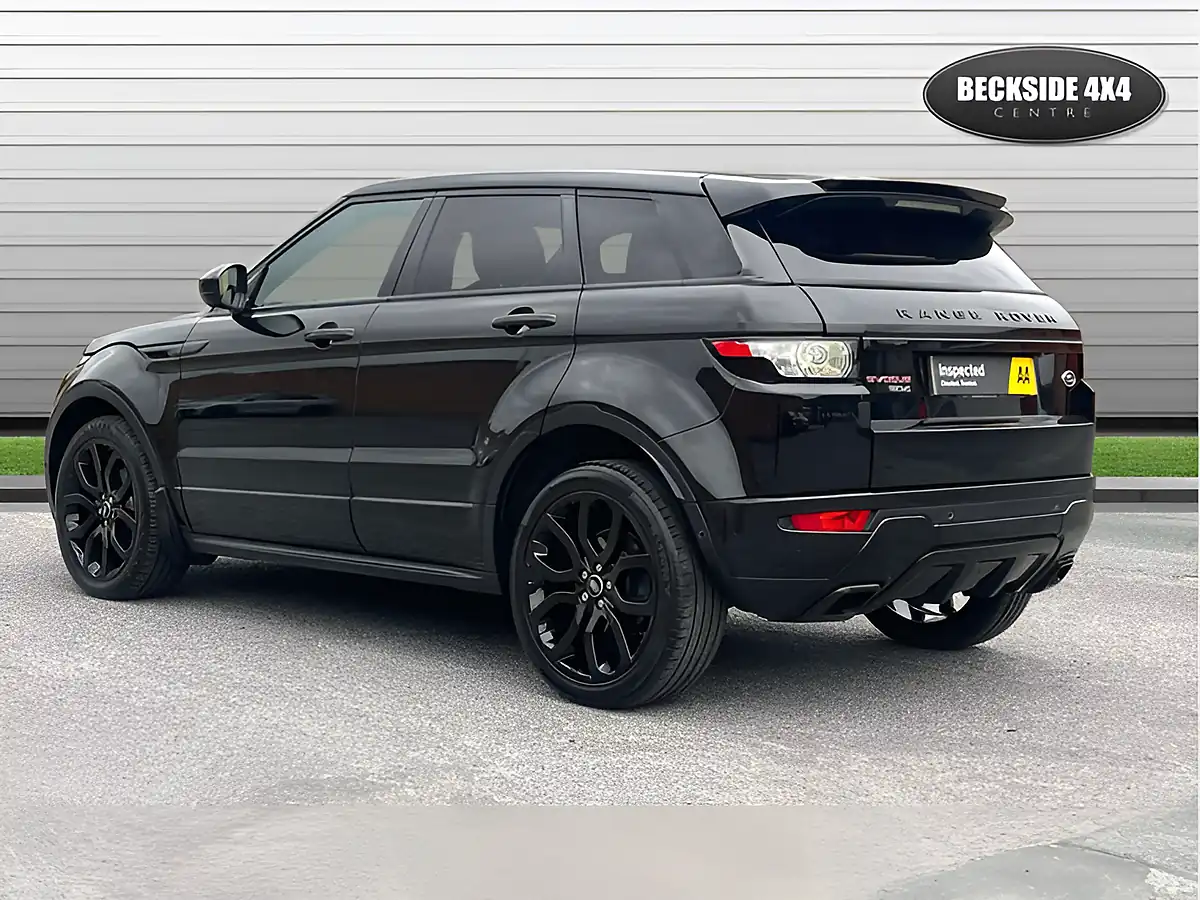 Used 2015 Land Rover Range Rover Evoque Dynamic Luxury Santorini Black - Interior and Exterior details 7