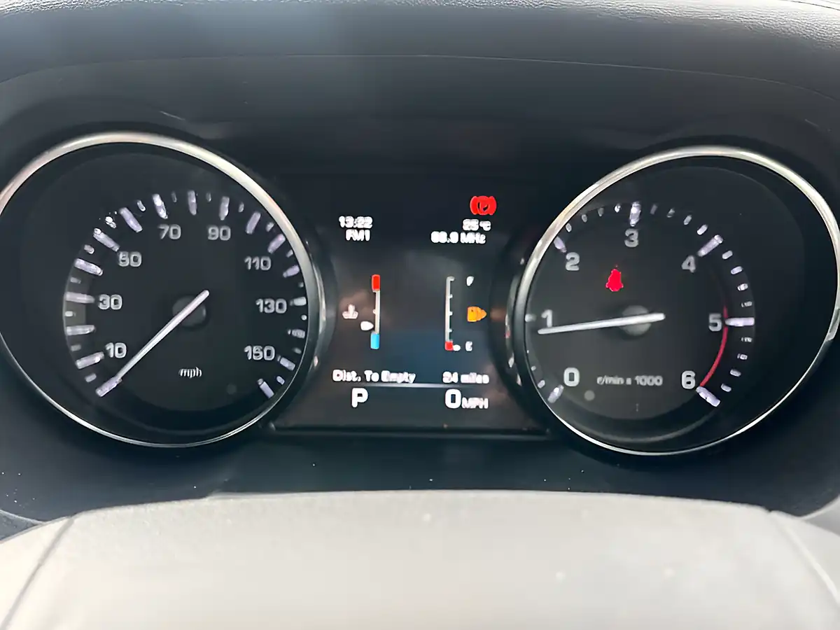 Used 2015 Land Rover Range Rover Evoque Dynamic Santorini Black - Interior and Exterior details 12