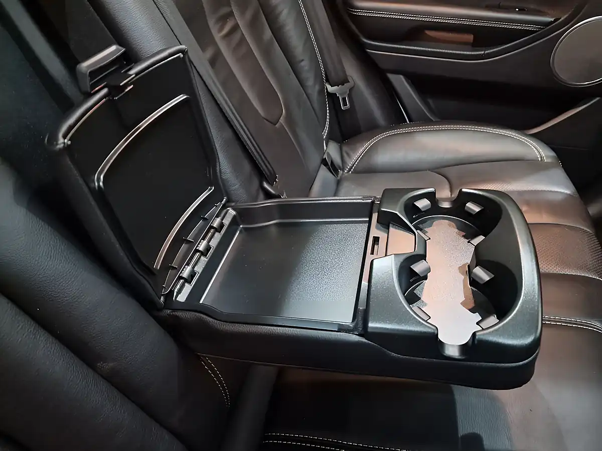 Used 2015 Land Rover Range Rover Evoque Dynamic White - Interior and Exterior details 14
