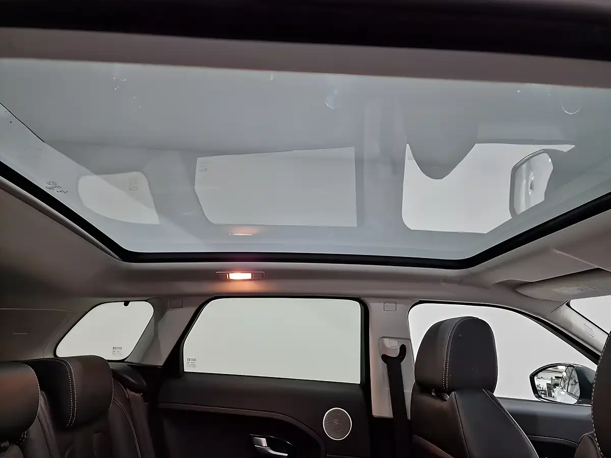 Used 2015 Land Rover Range Rover Evoque Dynamic White - Interior and Exterior details 16