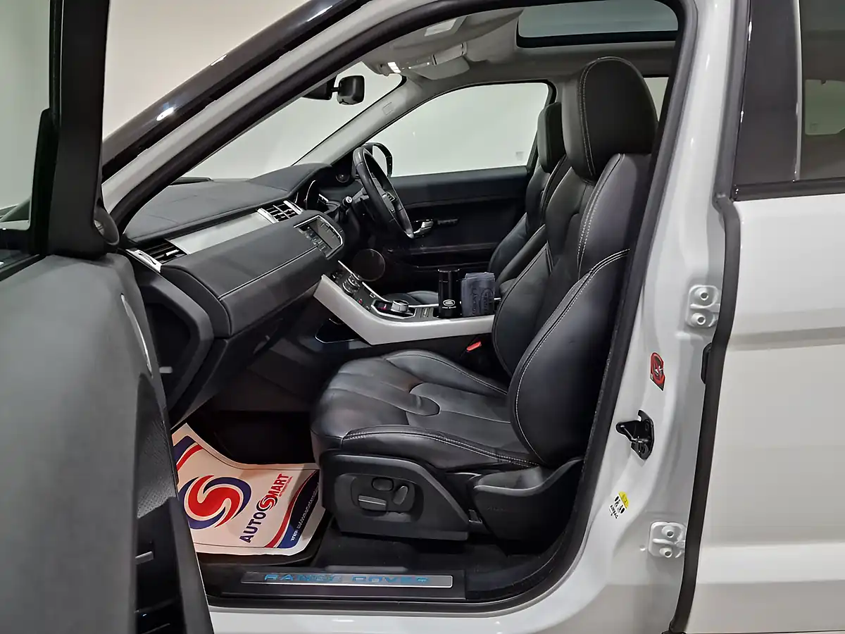 Used 2015 Land Rover Range Rover Evoque Dynamic White - Interior and Exterior details 17