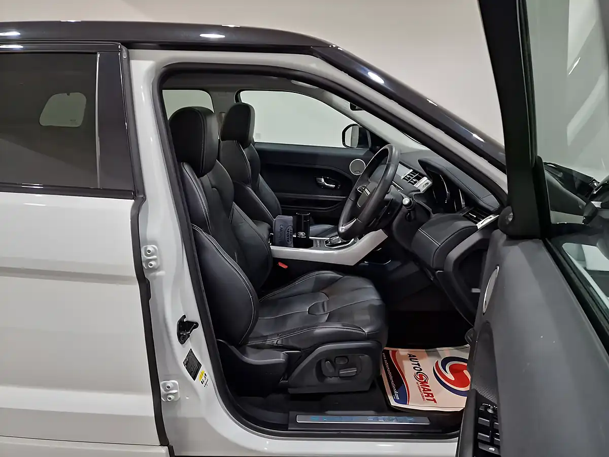 Used 2015 Land Rover Range Rover Evoque Dynamic White - Interior and Exterior details 9