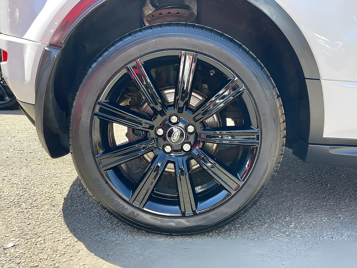 Used 2015 Land Rover Range Rover Evoque Dynamic White - Interior and Exterior details 11