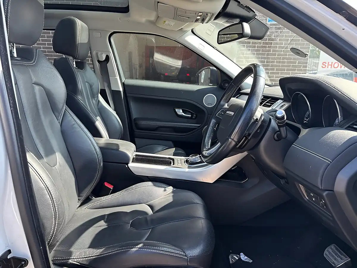 Used 2015 Land Rover Range Rover Evoque Dynamic White - Interior and Exterior details 10