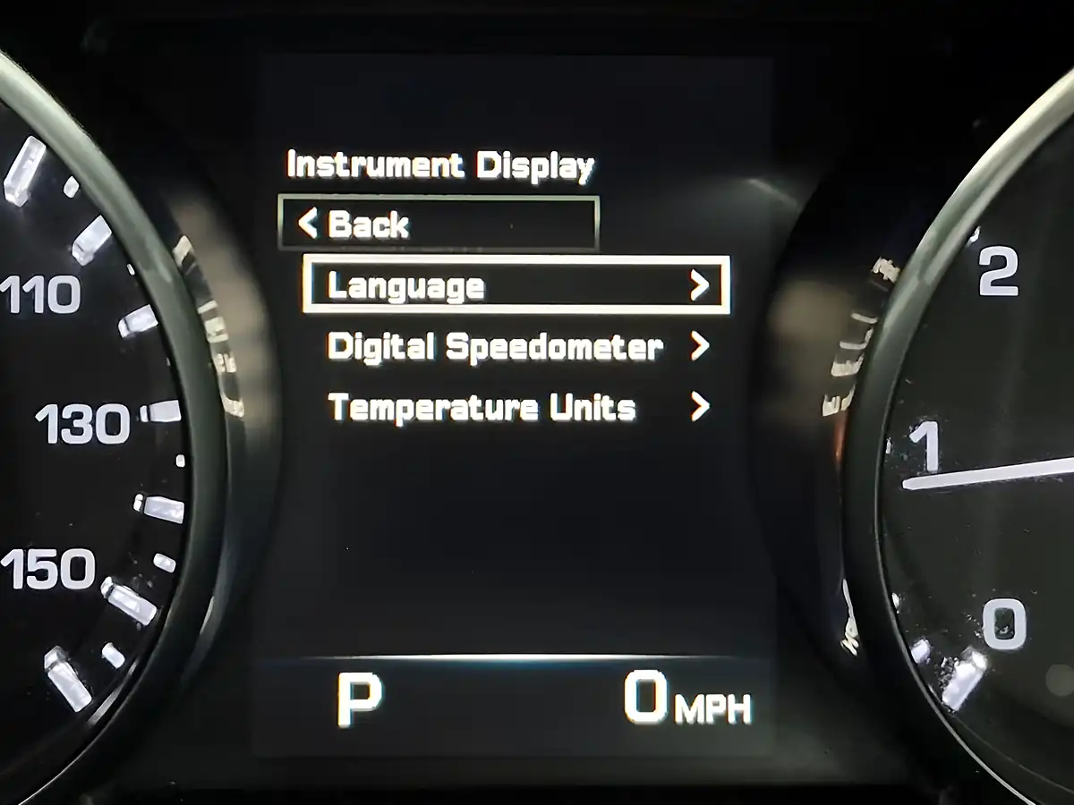 Used 2015 Land Rover Range Rover Evoque Dynamic White - Interior and Exterior details 16