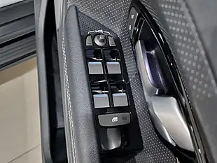 Used 2015 Land Rover Range Rover Evoque Dynamic White - Interior and Exterior details 18