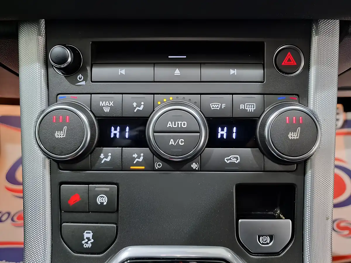 Used 2015 Land Rover Range Rover Evoque Dynamic White - Interior and Exterior details 14