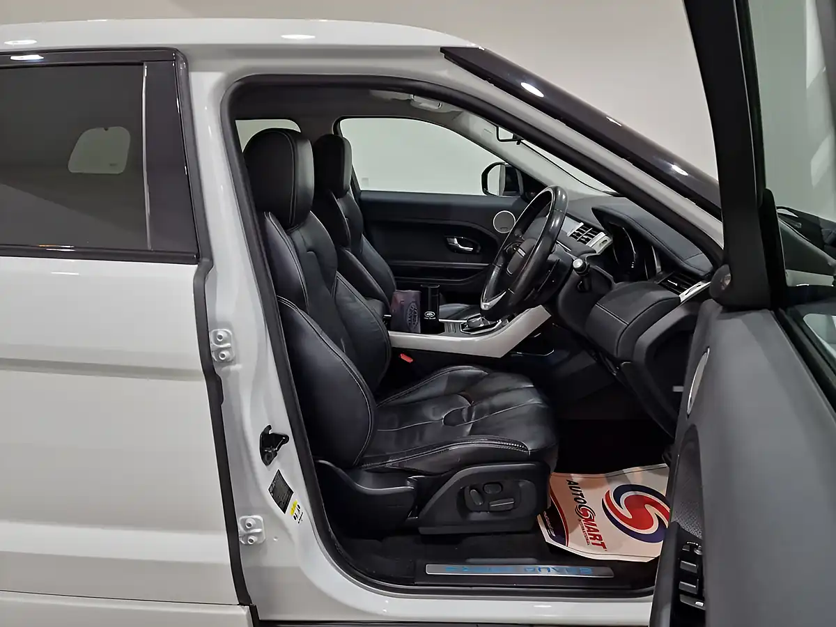 Used 2015 Land Rover Range Rover Evoque Dynamic White - Interior and Exterior details 9