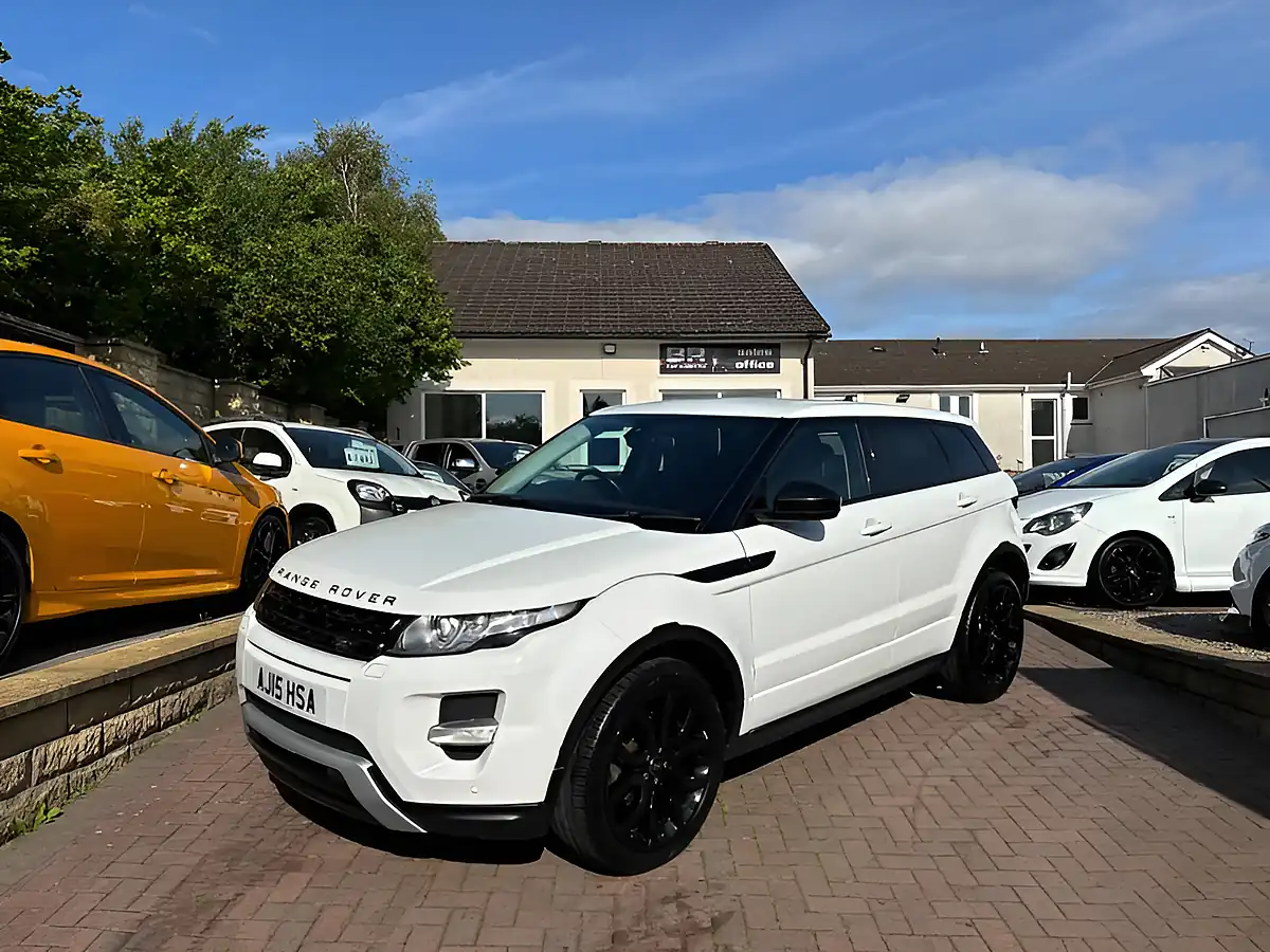 Used 2015 Land Rover Range Rover Evoque Dynamic White - Front View
