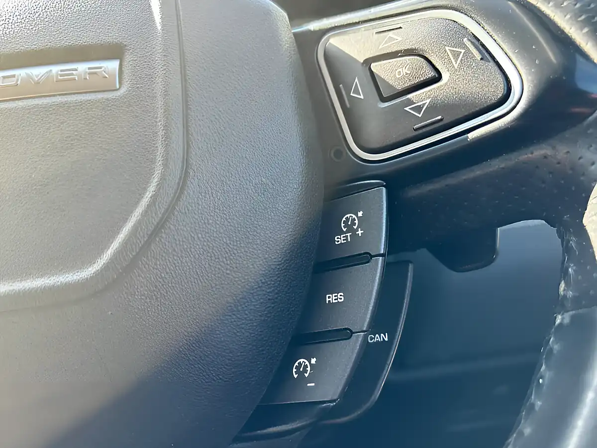 Used 2015 Land Rover Range Rover Evoque Dynamic White - Interior and Exterior details 14