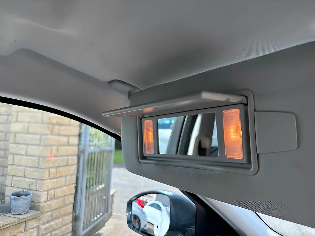 Used 2015 Land Rover Range Rover Evoque Dynamic White - Interior and Exterior details 17