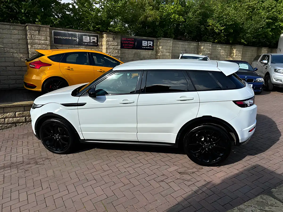 Used 2015 Land Rover Range Rover Evoque Dynamic White - Interior and Exterior details 6