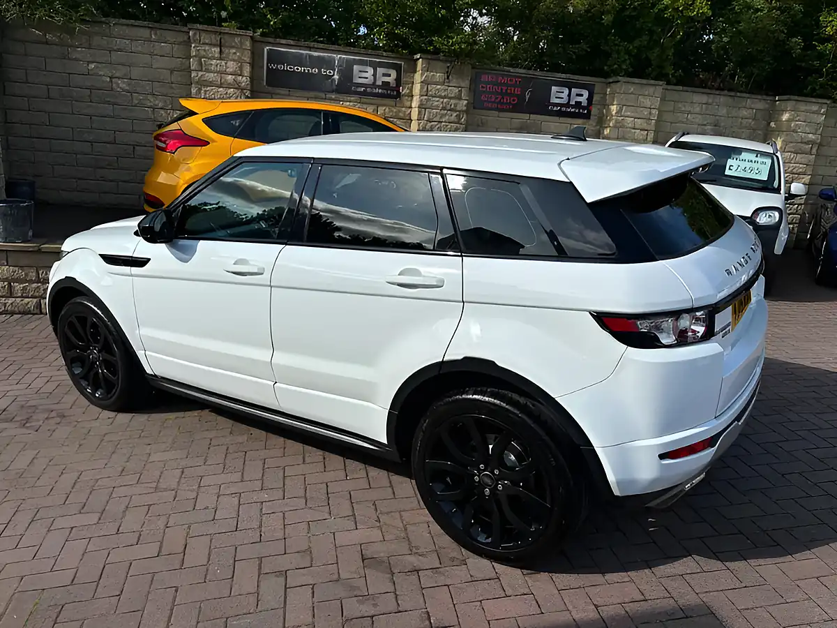 Used 2015 Land Rover Range Rover Evoque Dynamic White - Interior and Exterior details 7