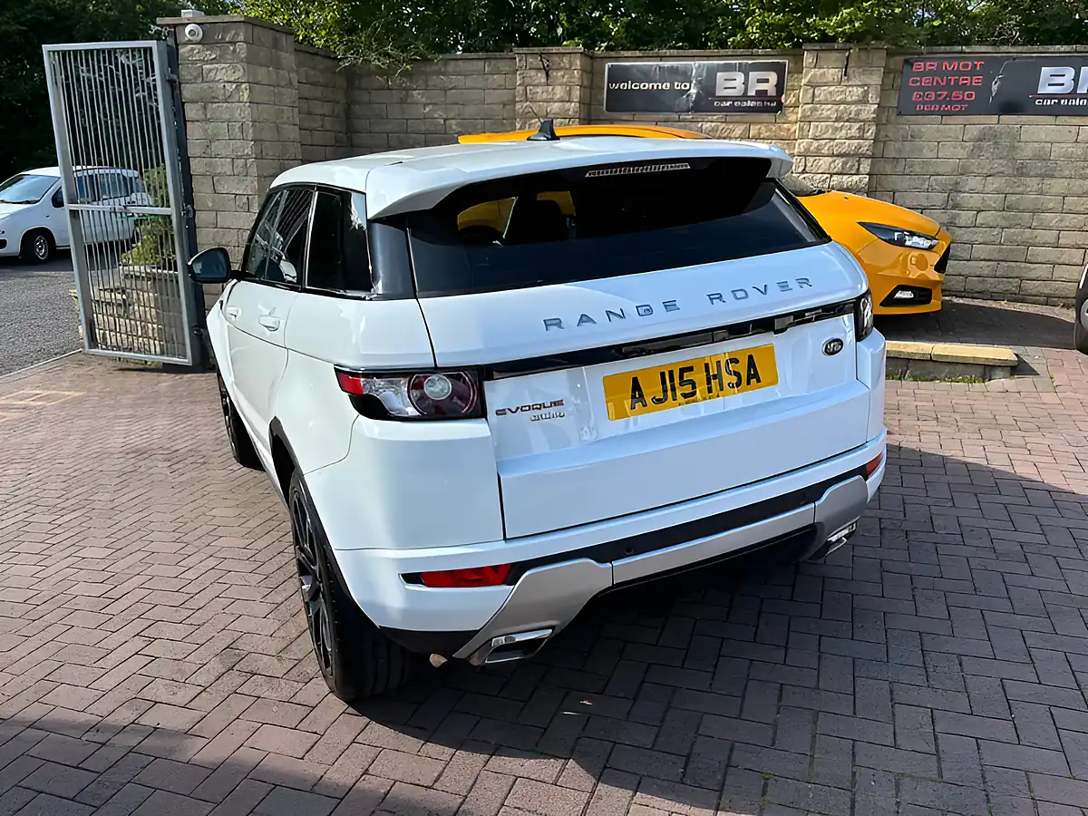 Used 2015 Land Rover Range Rover Evoque Dynamic White - Interior and Exterior details 8