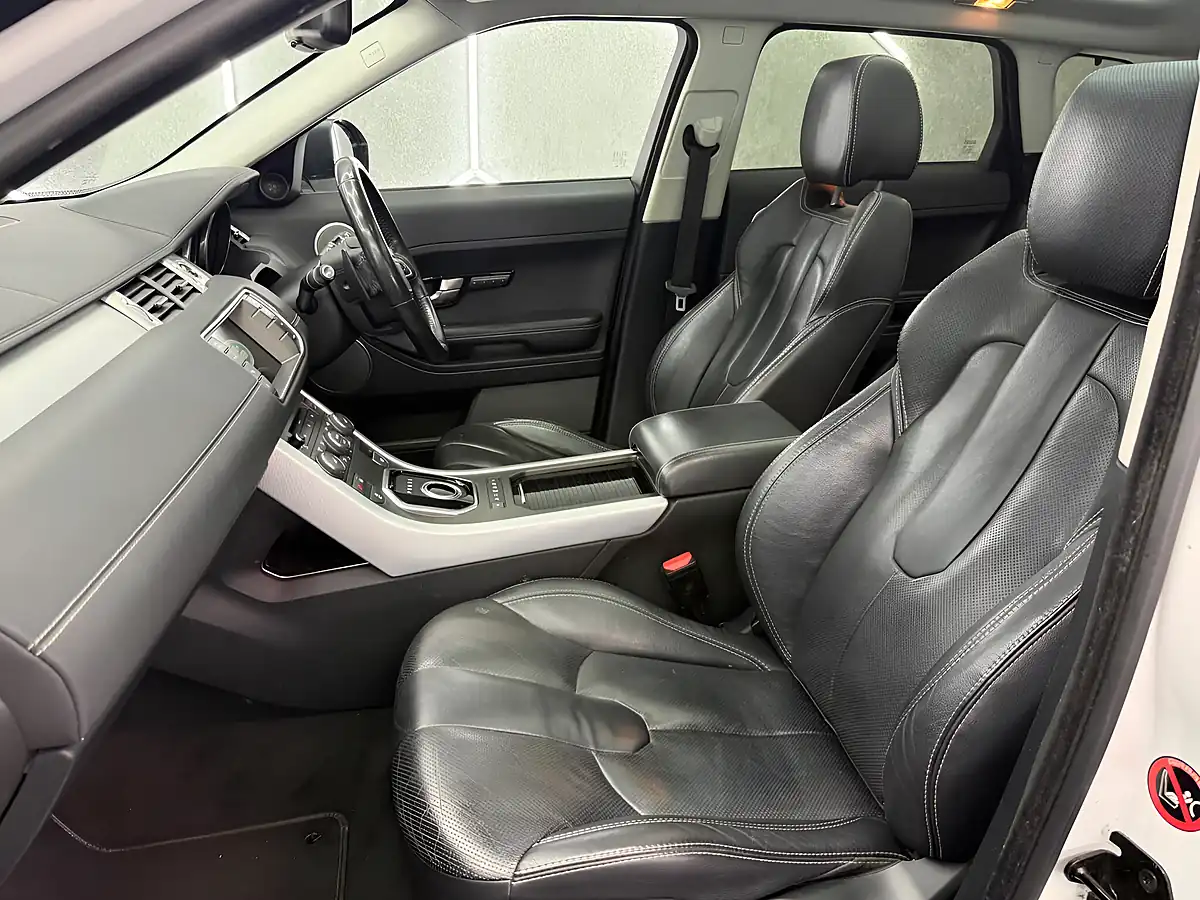 Used 2015 Land Rover Range Rover Evoque Dynamic White - Interior and Exterior details 13