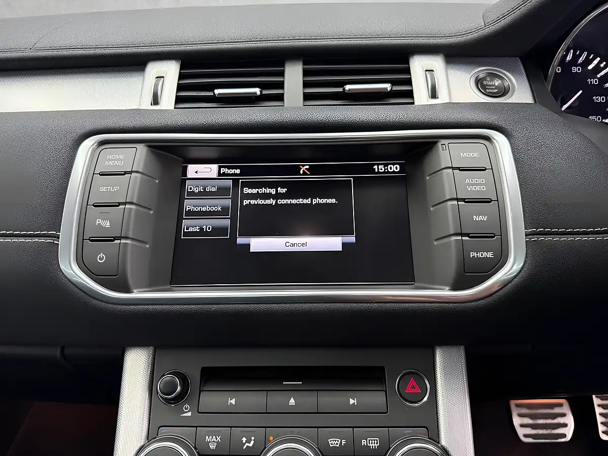 Used 2015 Land Rover Range Rover Evoque Dynamic White - Interior and Exterior details 17