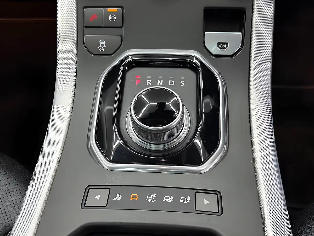 Used 2015 Land Rover Range Rover Evoque Dynamic White - Interior and Exterior details 19