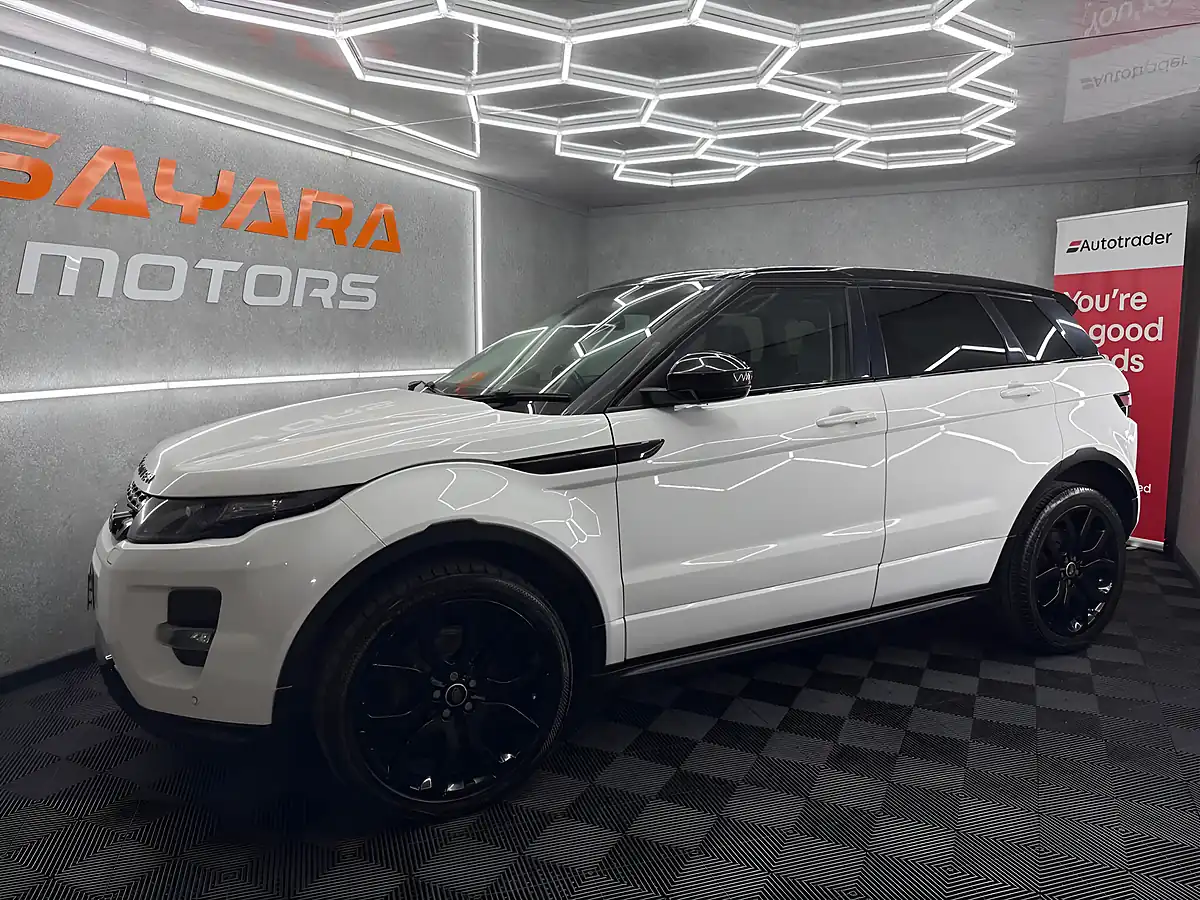 Used 2015 Land Rover Range Rover Evoque Dynamic White - Interior and Exterior details 9