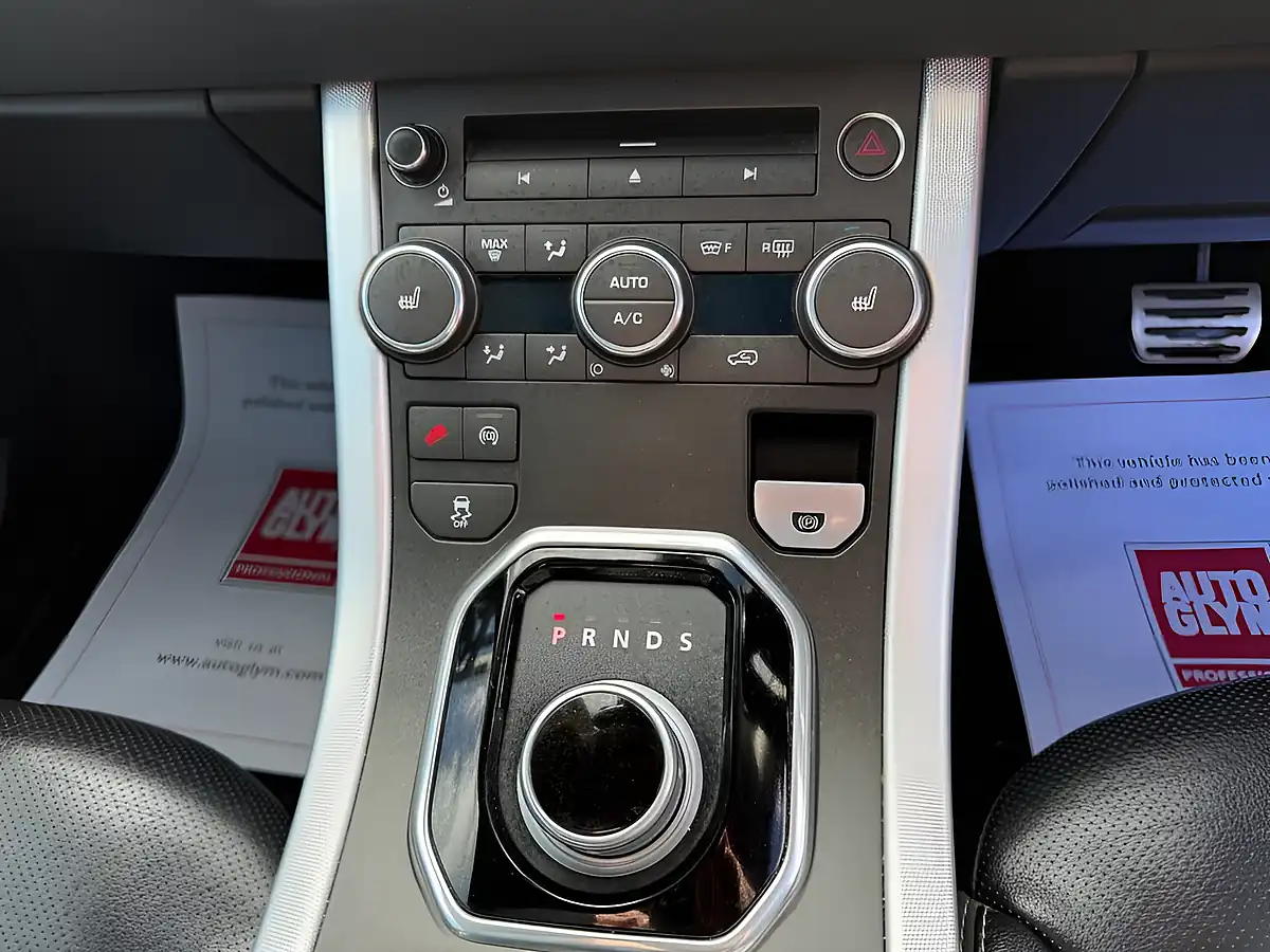 Used 2015 Land Rover Range Rover Evoque Dynamic White - Interior and Exterior details 12