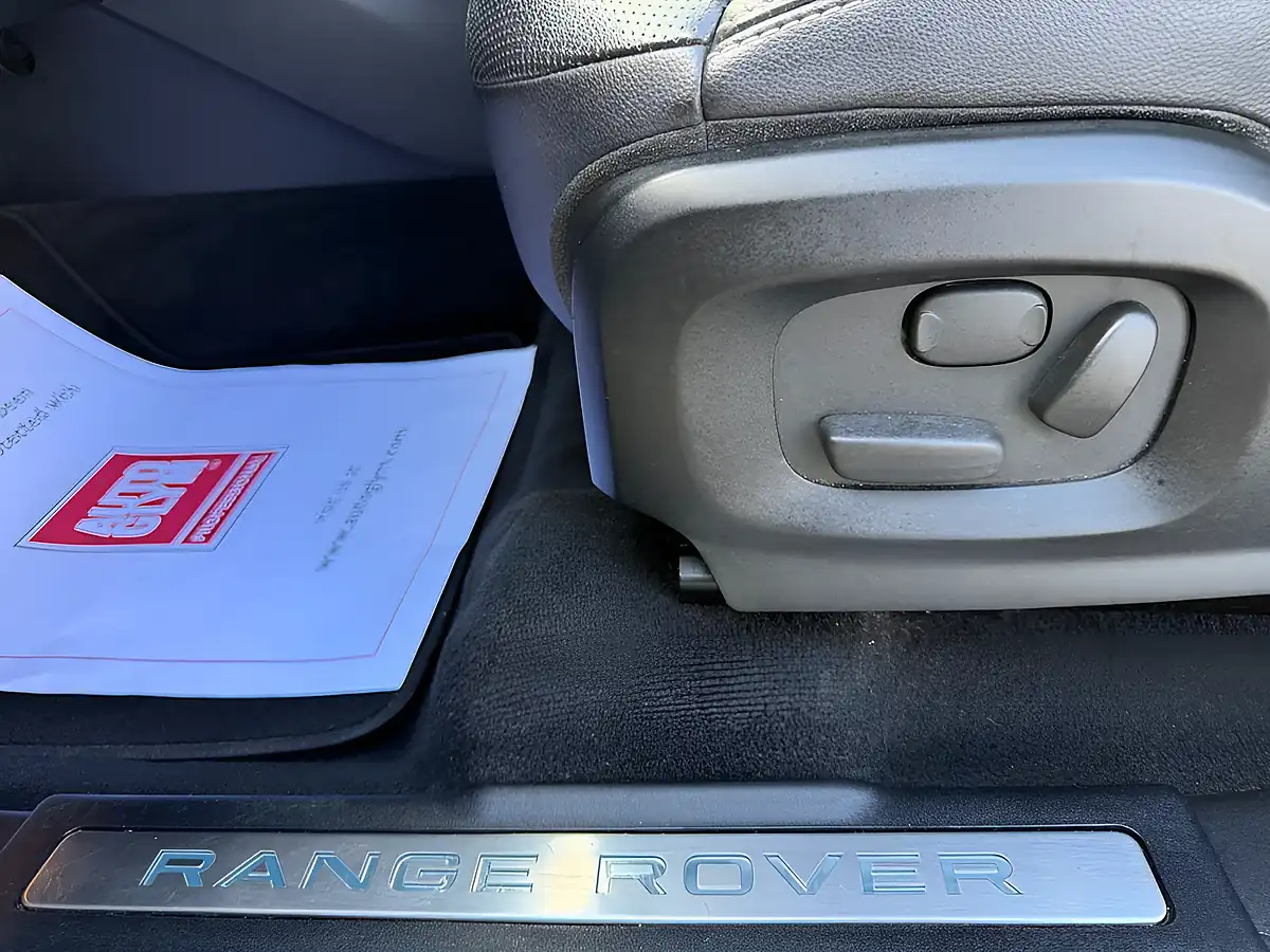 Used 2015 Land Rover Range Rover Evoque Dynamic White - Interior and Exterior details 17
