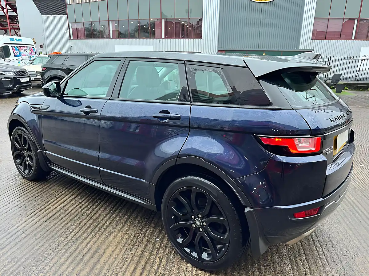 Used 2015 Land Rover Range Rover Evoque Hse Dynamic Blue - Interior and Exterior details 10