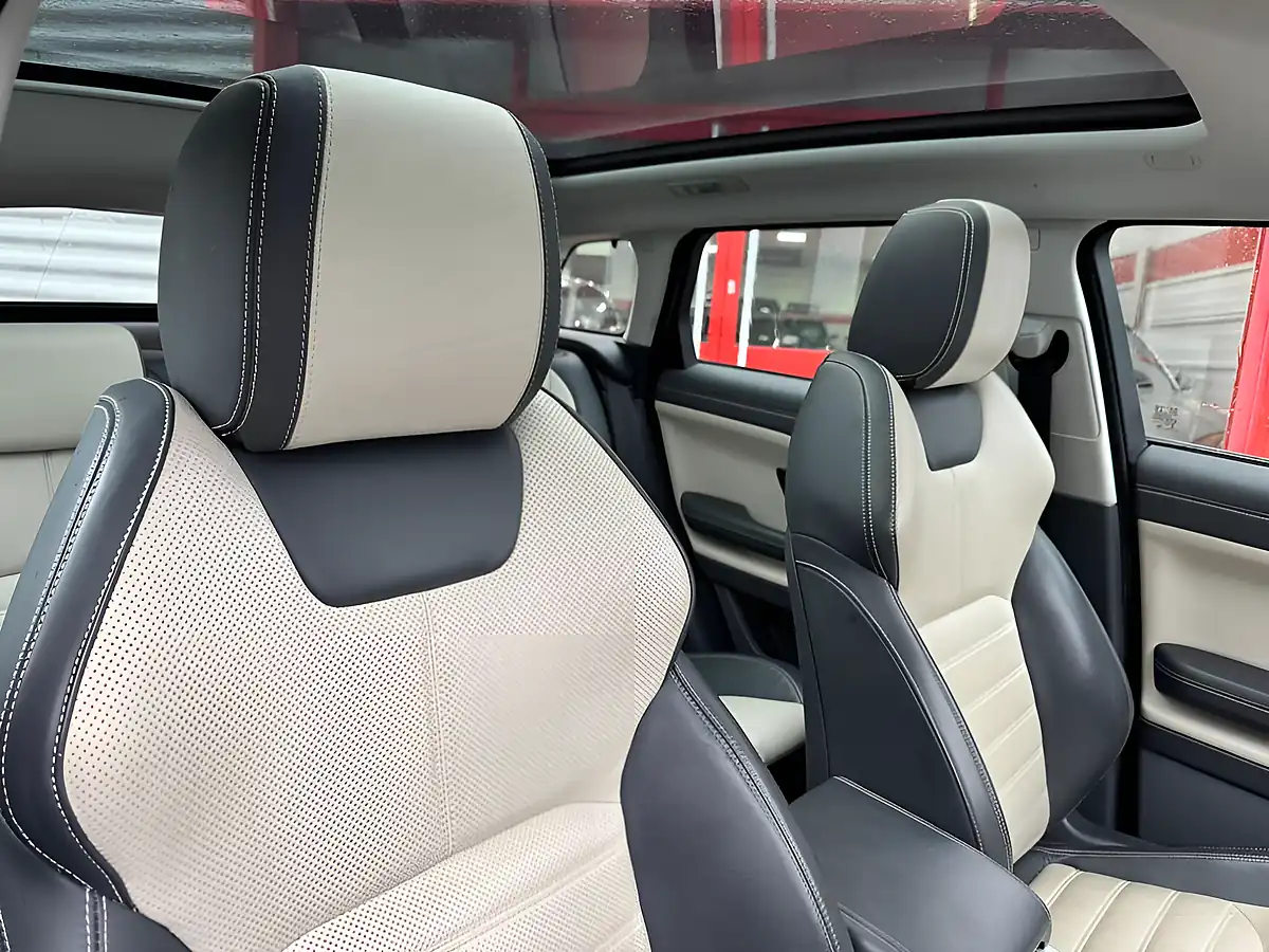 Used 2015 Land Rover Range Rover Evoque Hse Dynamic Blue - Interior and Exterior details 14