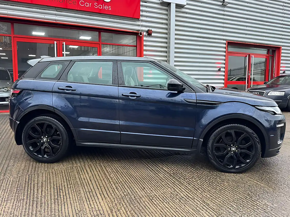 Used 2015 Land Rover Range Rover Evoque Hse Dynamic Blue - Interior and Exterior details 4