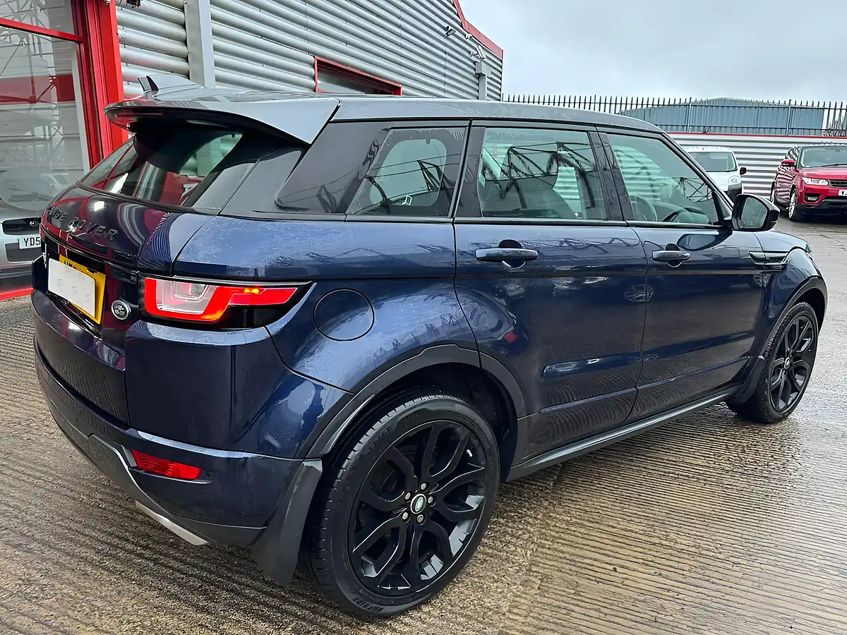 Used 2015 Land Rover Range Rover Evoque Hse Dynamic Blue - Interior and Exterior details 7